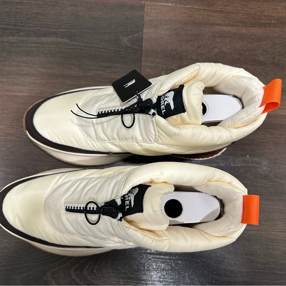 Sorel Women’s Insulated Waterproof Sneaker Size 10 - Picture 2 of 3